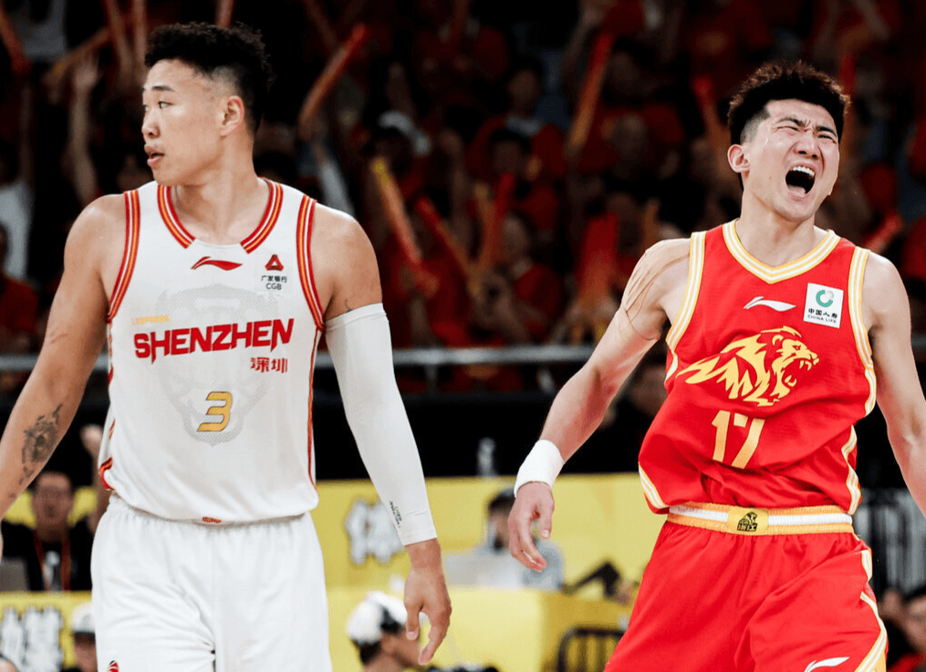 2-0！浙江广厦夺赛点，李慕豪伤退，小孩哥伤停，贺希宁独木难支，深圳恐将被淘汰！